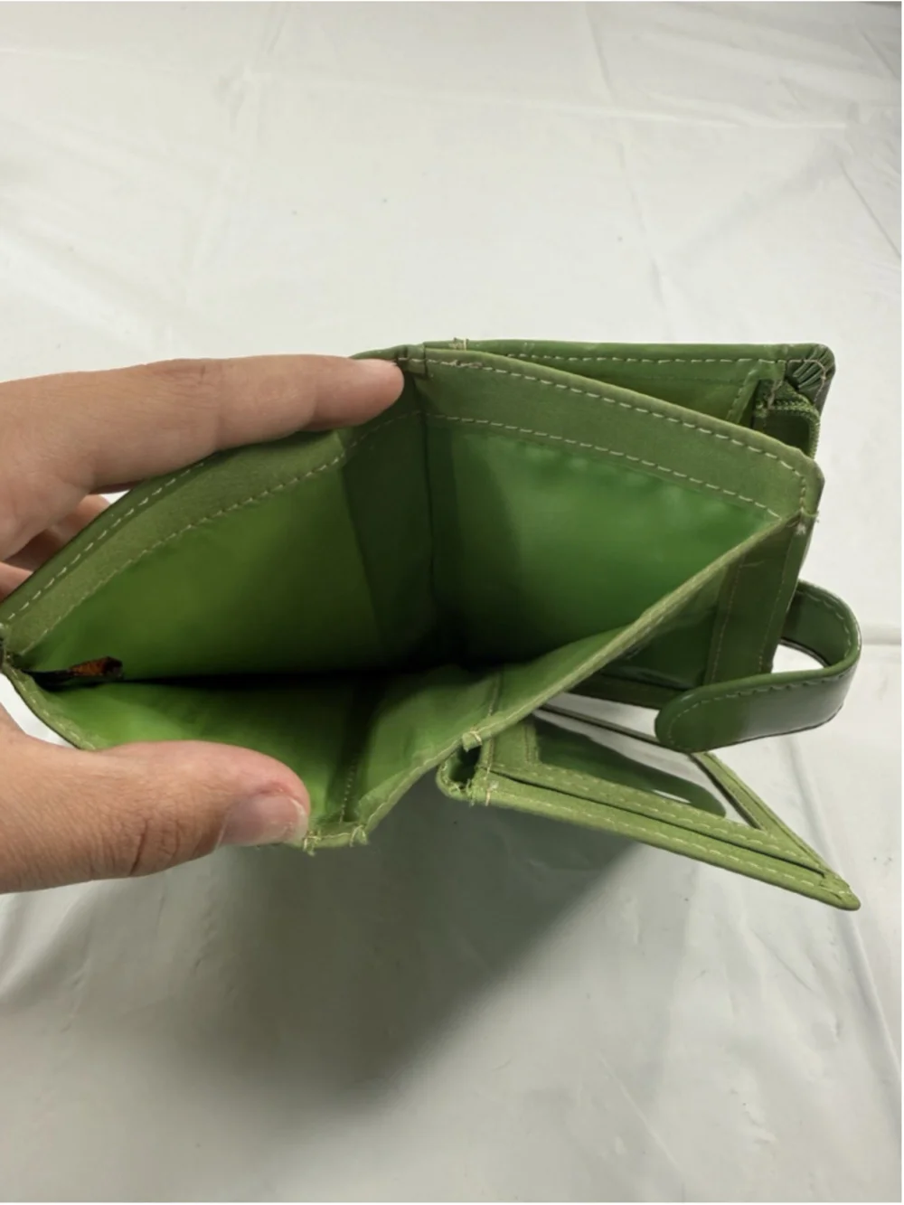 Buxton Green Leather Card Holder Wallet 3 id windows credit card and zip pocket